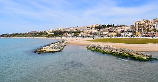 Travel around Gela with SAIS Autolinee buses. One of the oldest places in Sicily, between sea and history