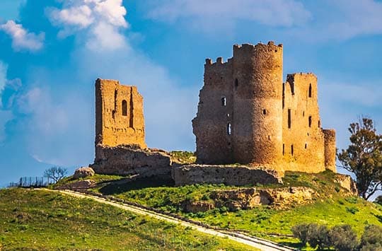 Travel to Mazzarino with the SAIS Autolinee buses. One of the most authentic places in Sicilian Baroque