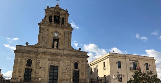 Travel to Mirabella Imbaccari with SAIS Autolinee buses. Immersed in the hills of Catania, between baroque and tradition