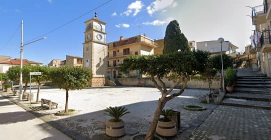 Travel to Villapriolo with SAIS Autolinee buses. A country-museum, which tells about agricultural Sicily and the popular tradition of the past